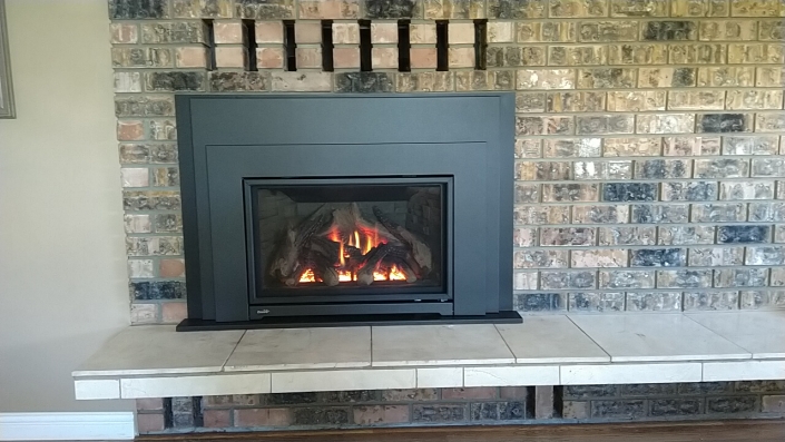 Enviro E30IL Ledgestone Liner OS Contemporary surround Custom hearth riser and filler plate